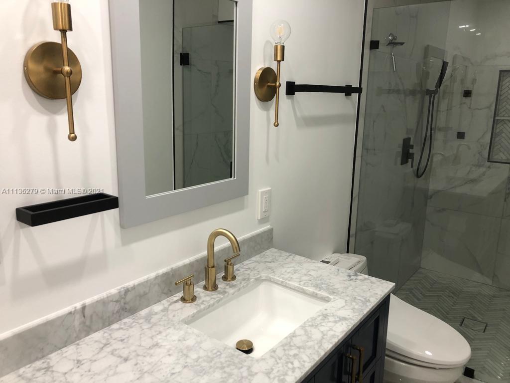 MIAMI SHORES BAY PK ESTAT - Residential