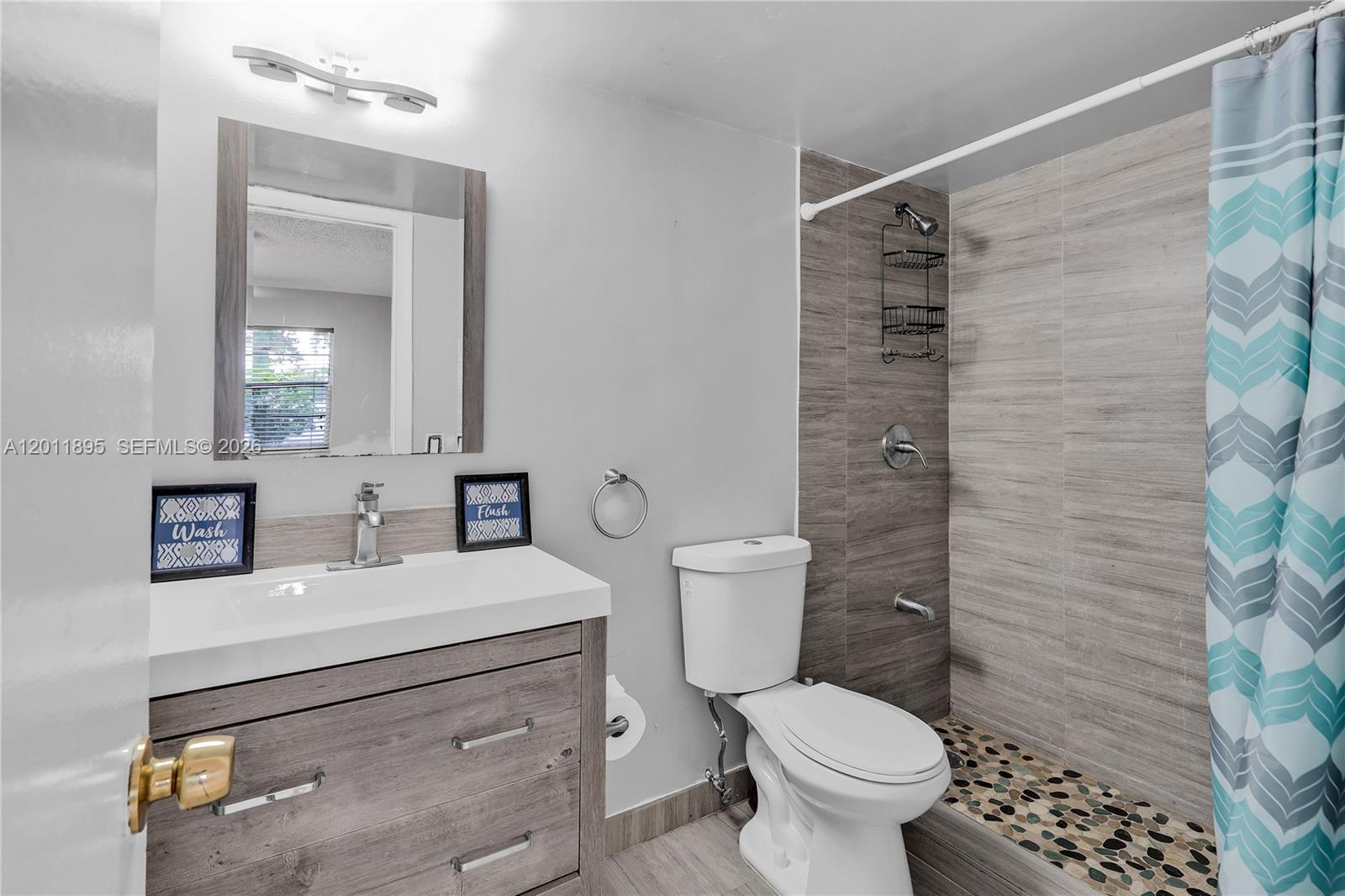 APPLE CREEK - Residential