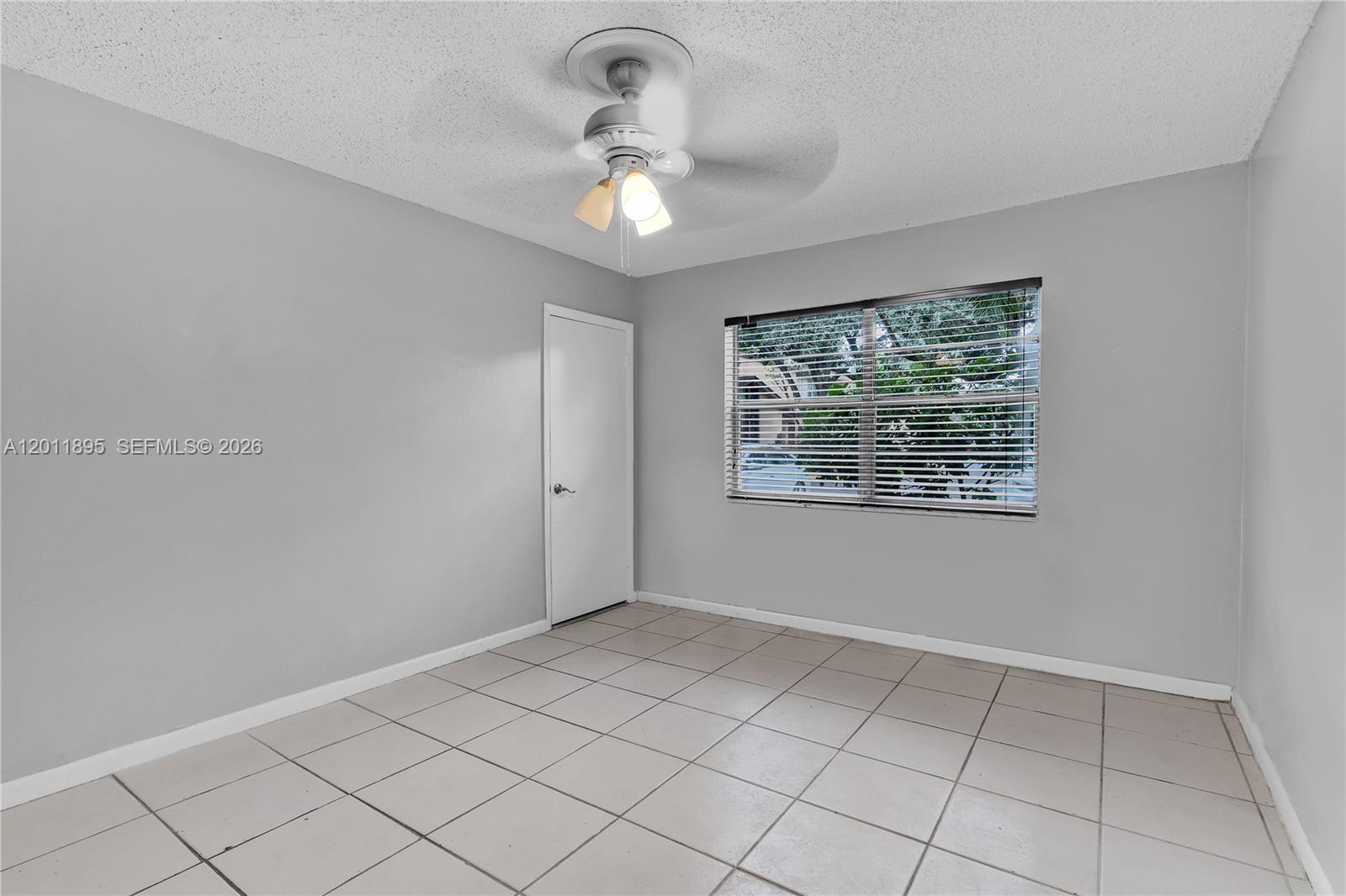 APPLE CREEK - Residential
