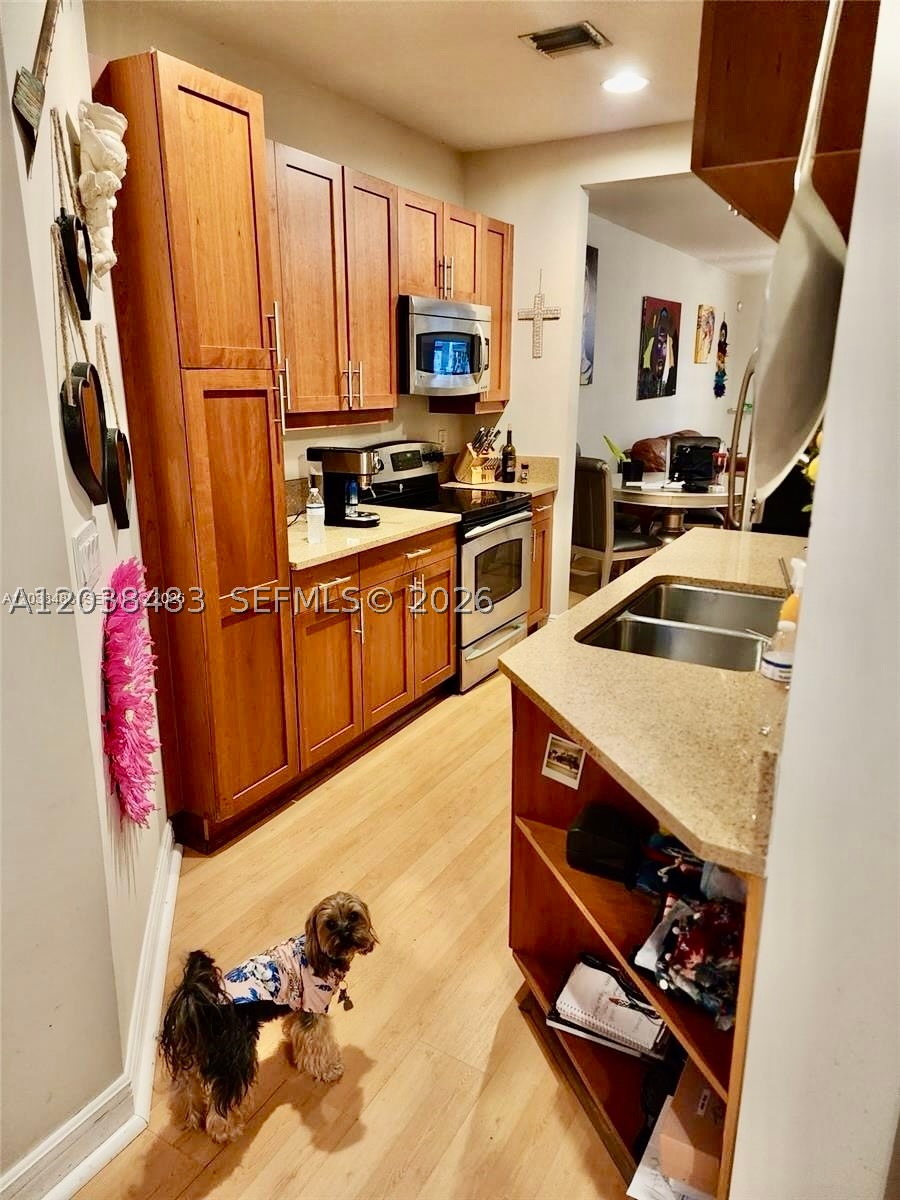 VILLAGE AT SAILBOAT BEND - Residential Lease