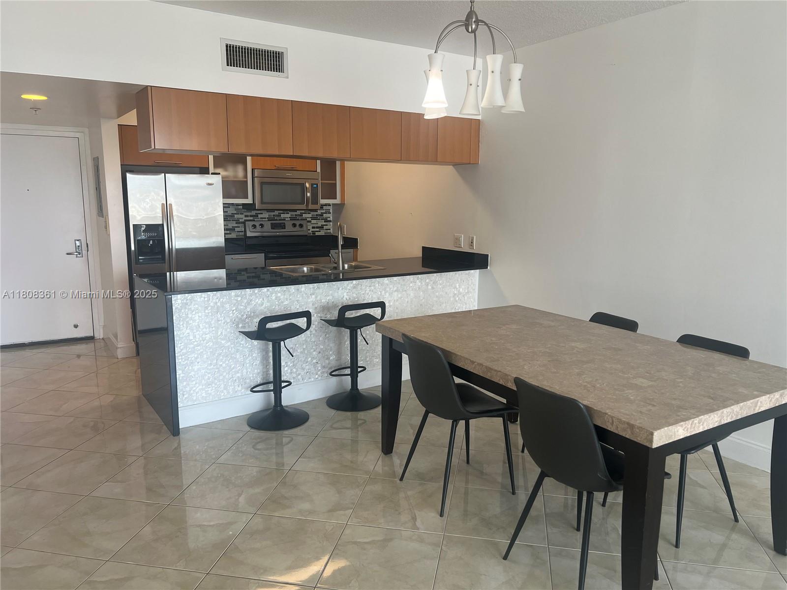 OPERA TOWER CONDO - Residential