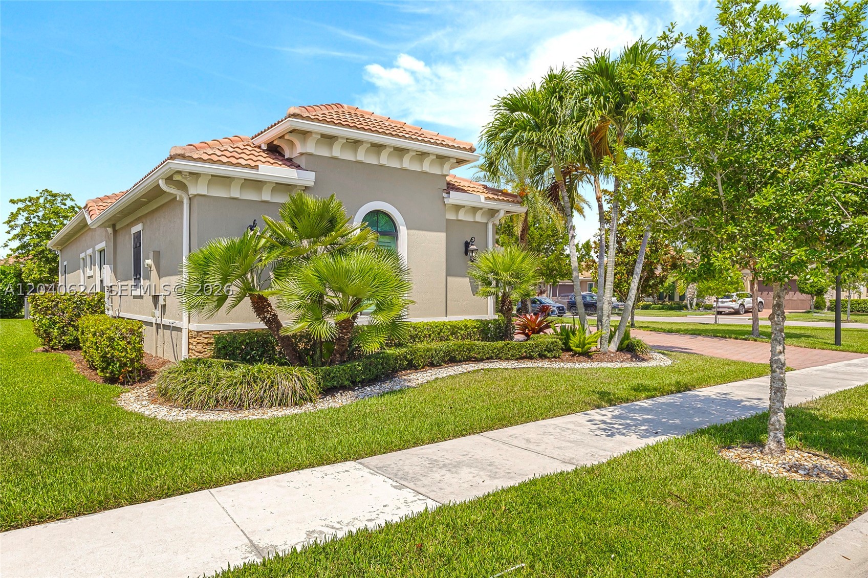 PARKLAND ROYALE - Residential