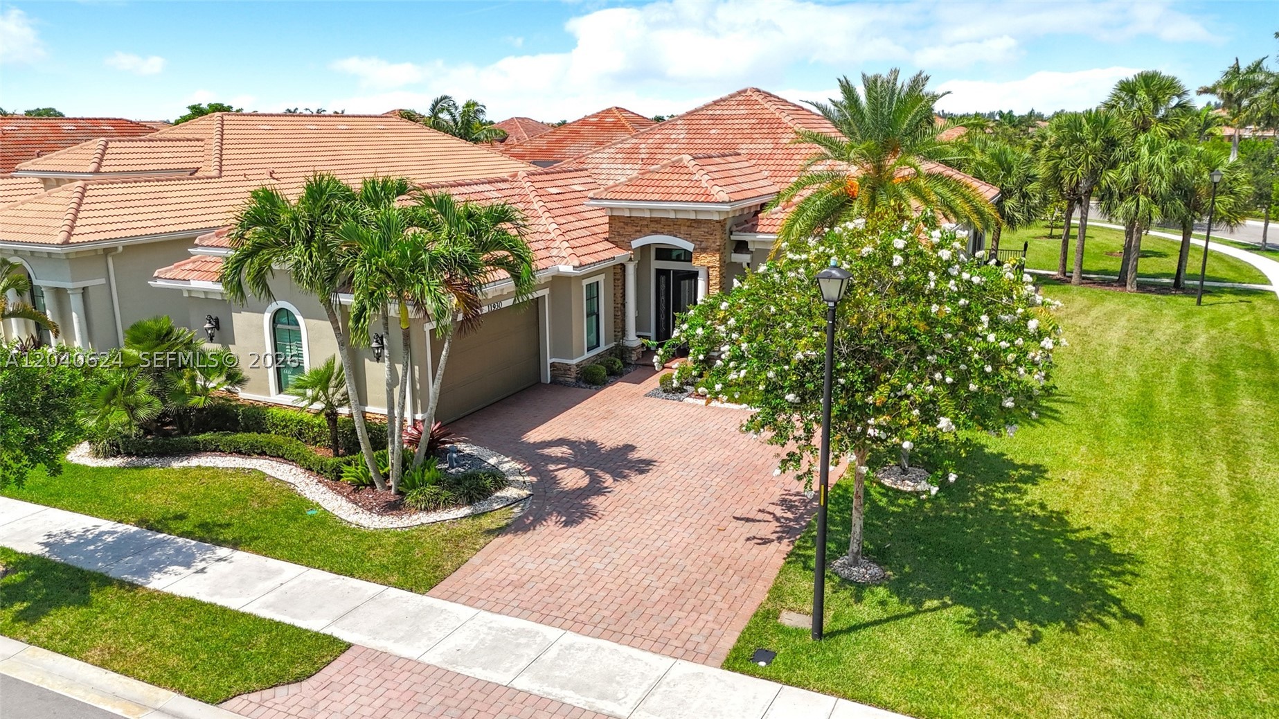PARKLAND ROYALE - Residential