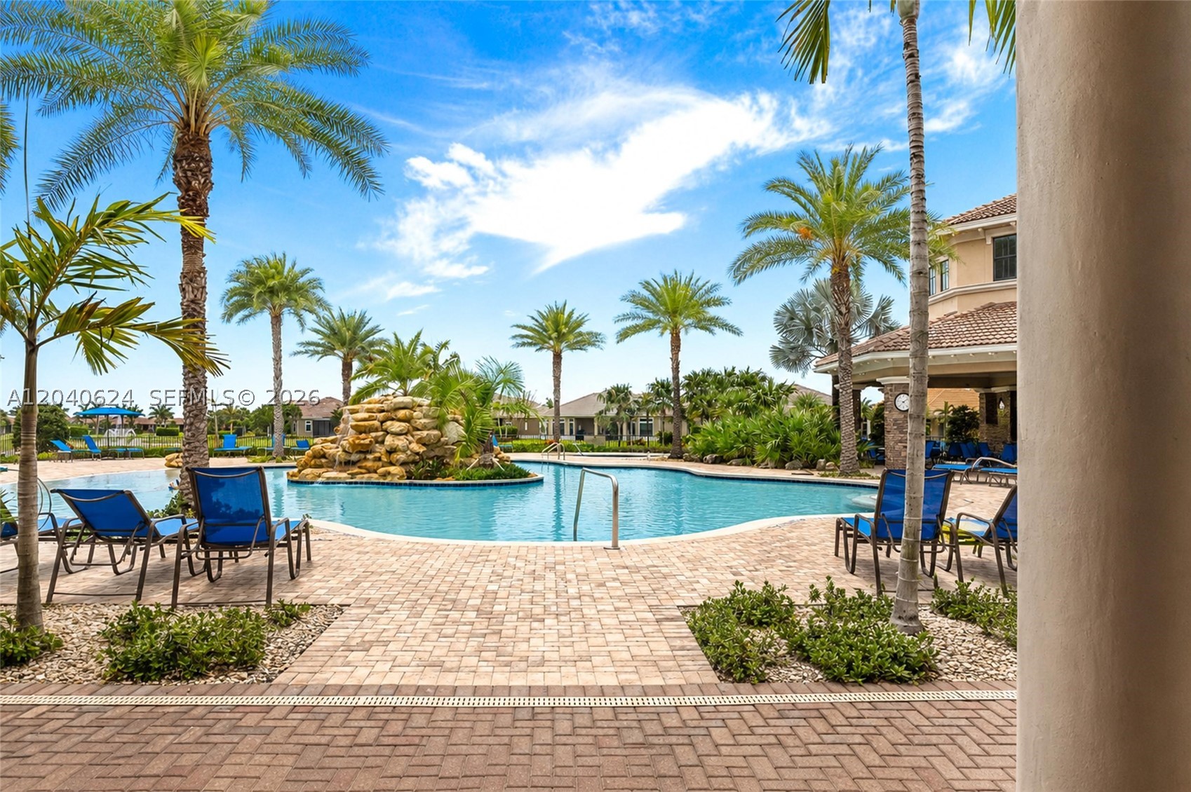 PARKLAND ROYALE - Residential