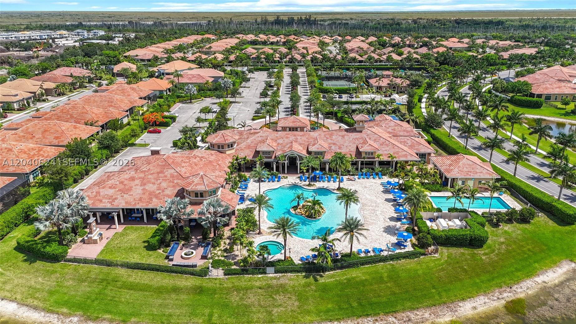 PARKLAND ROYALE - Residential
