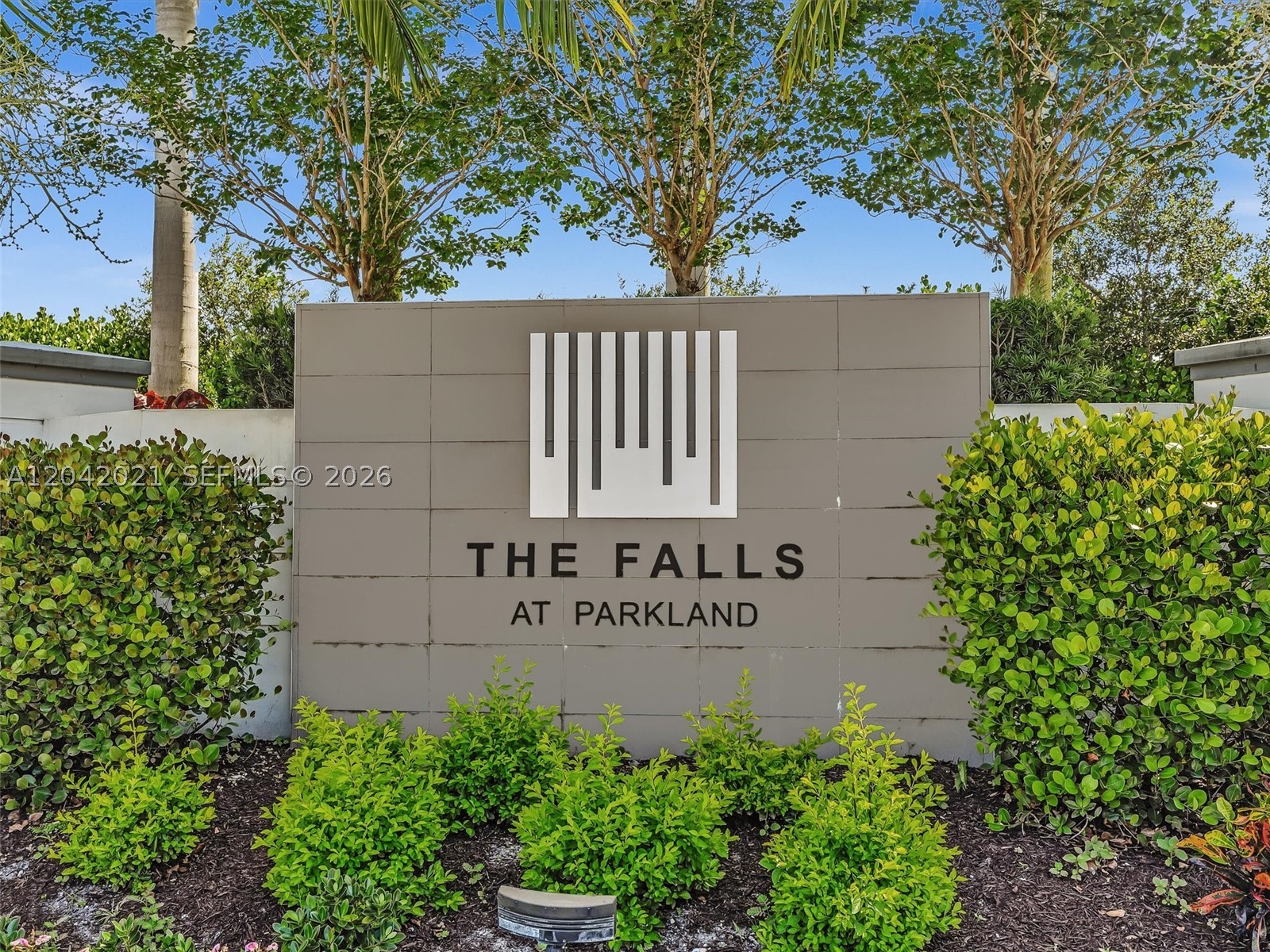 The Falls - Residential