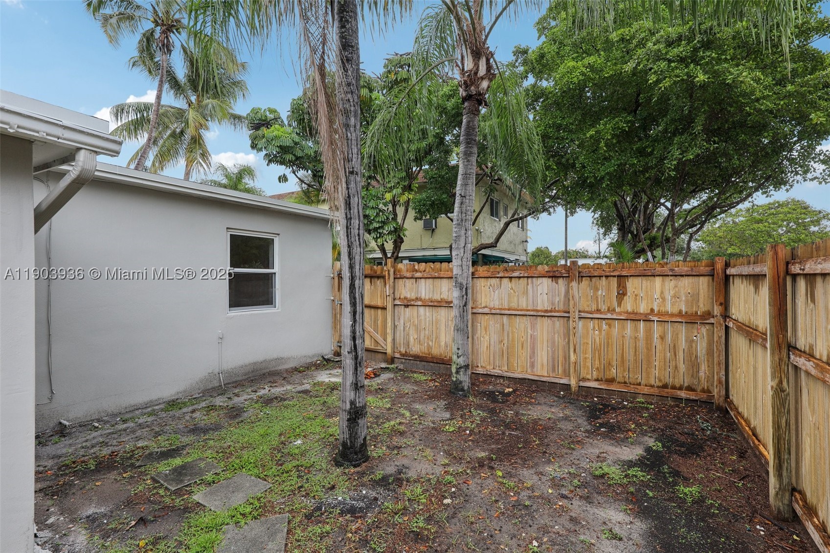 HOLIDAY HEIGHTS - Residential