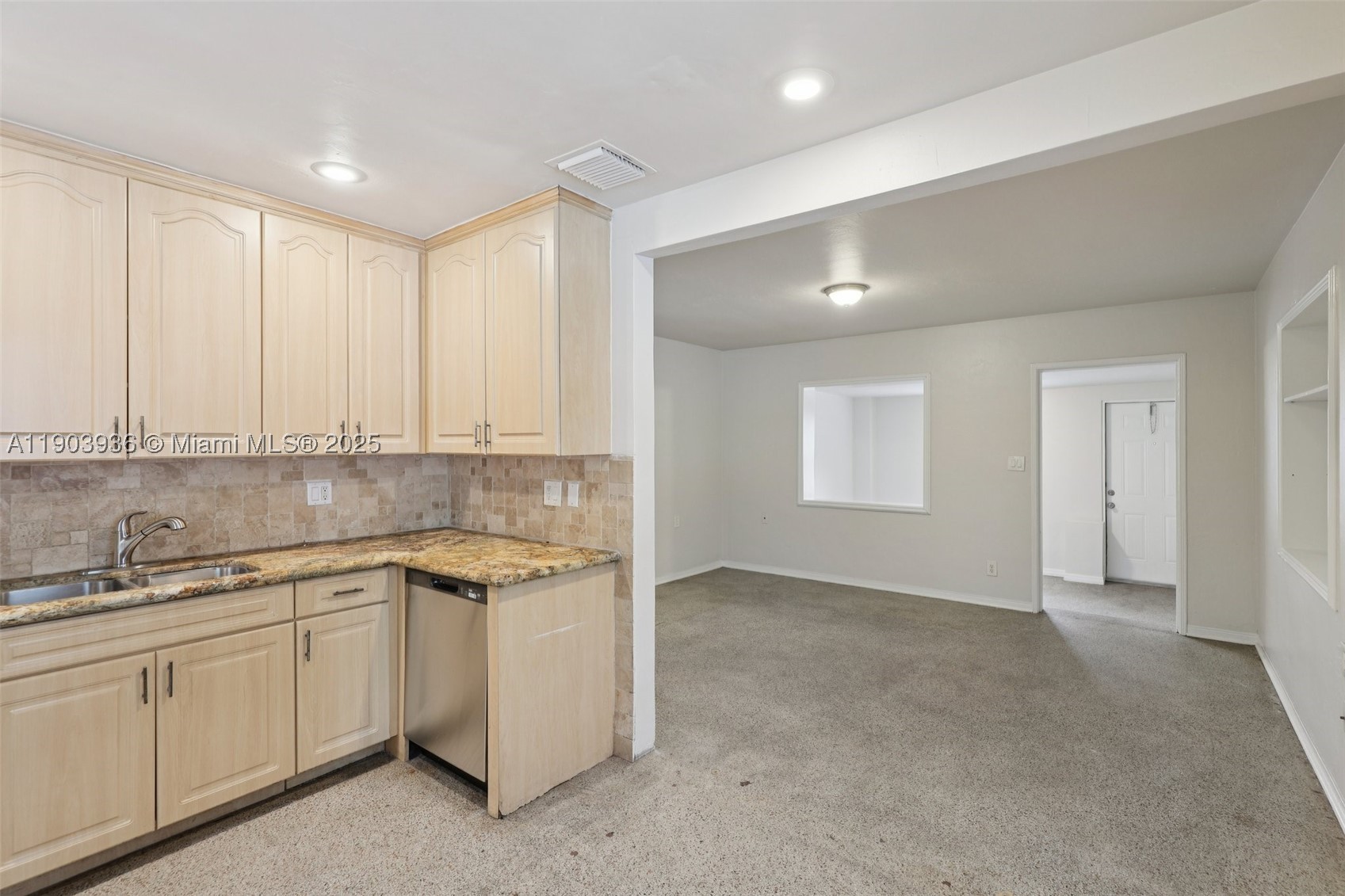 HOLIDAY HEIGHTS - Residential