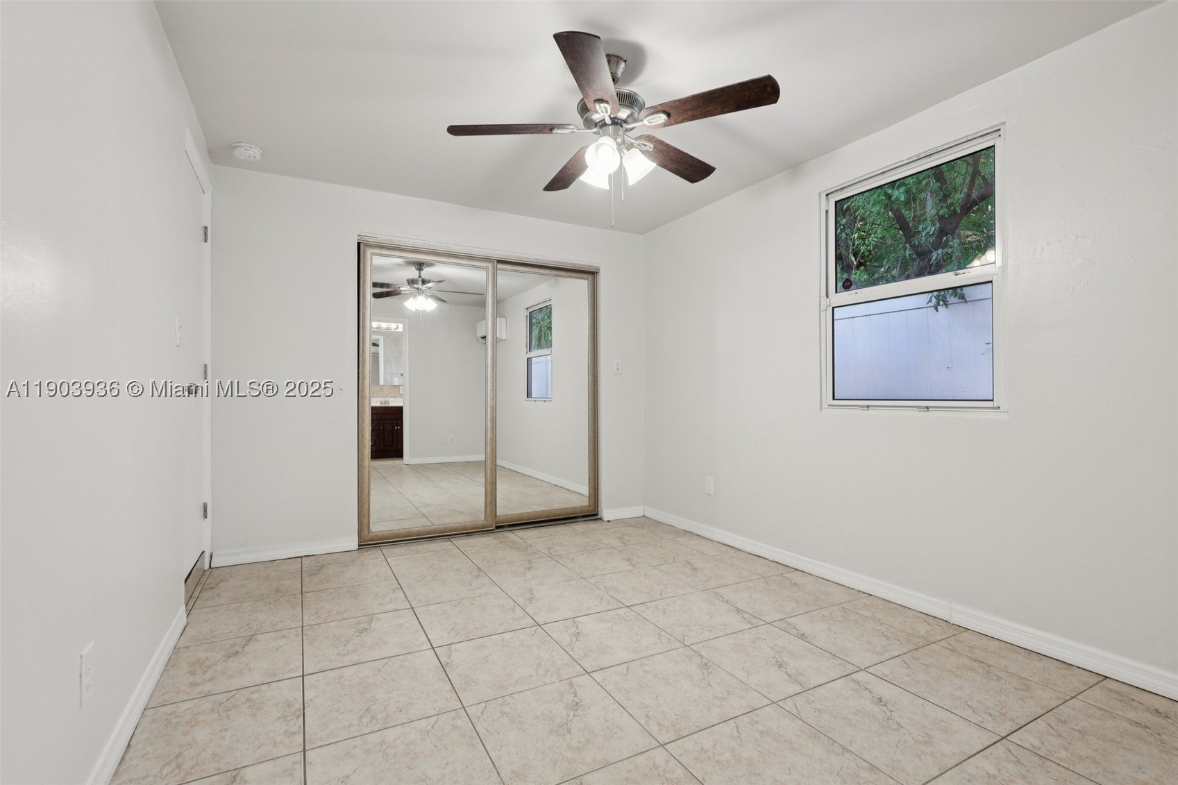 HOLIDAY HEIGHTS - Residential