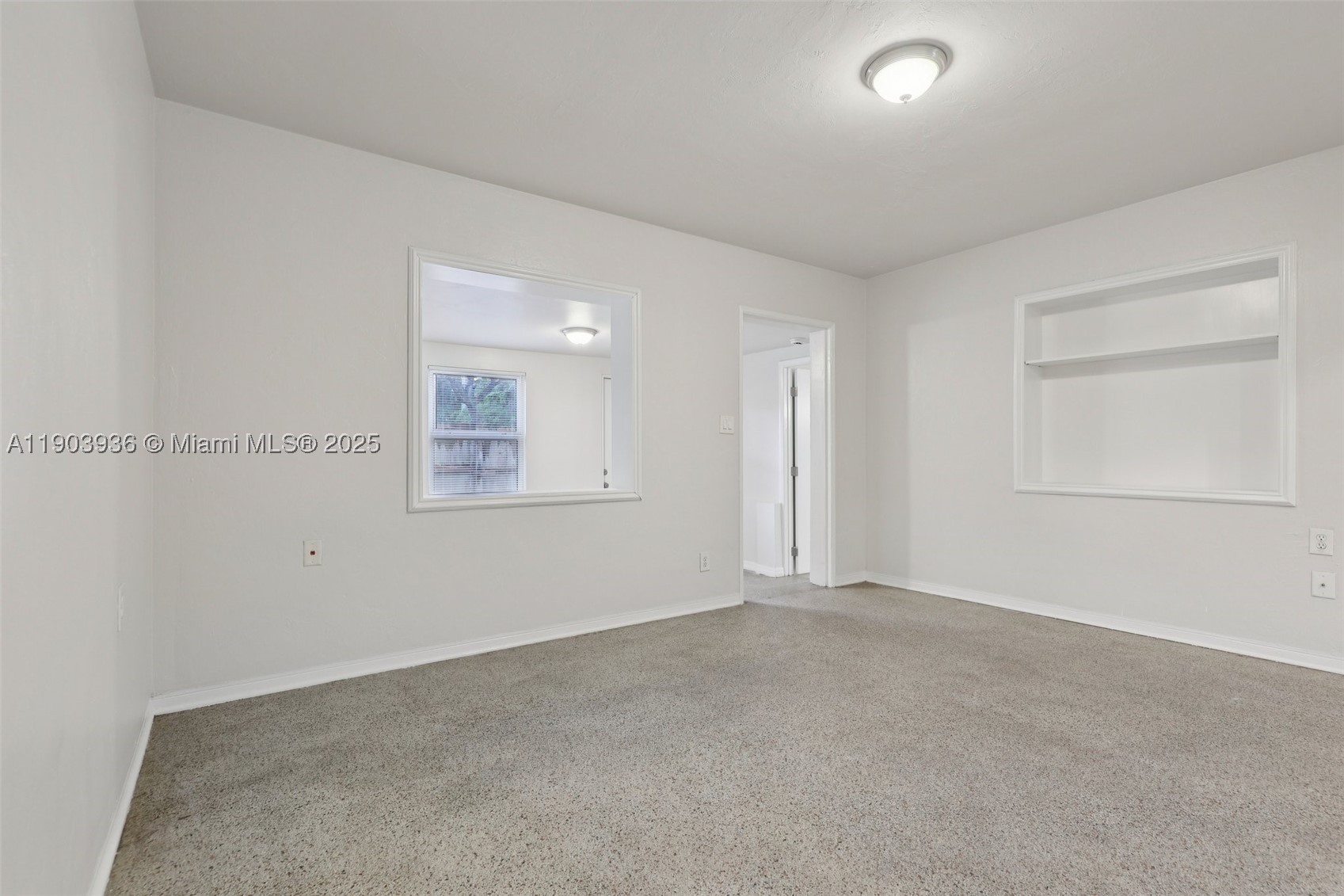 HOLIDAY HEIGHTS - Residential