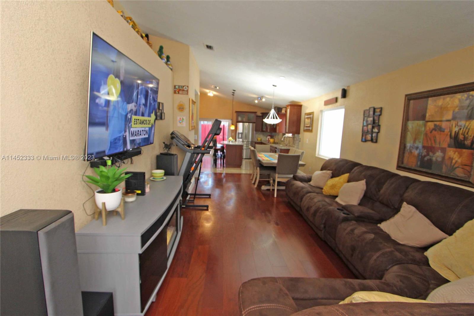 BRIGHTONS MEADOW TRACE - Residential