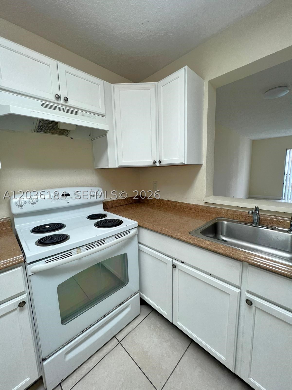LAKESHORE AT UNIVERSITY P - Residential