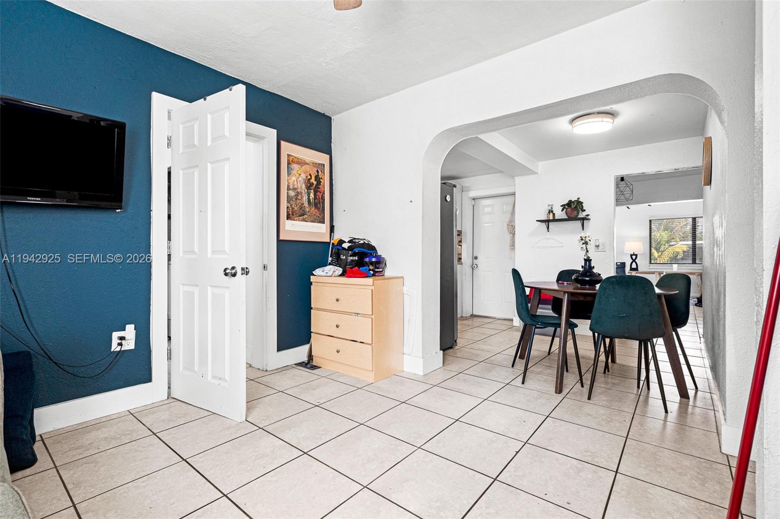 HOLLYWOOD BEACH HEIGHTS S - Residential