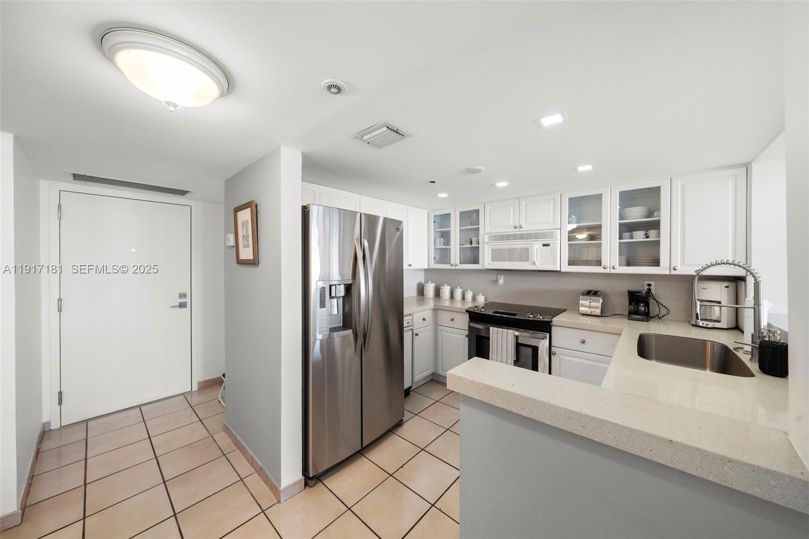 CLUB ATLANTIS CONDO - Residential