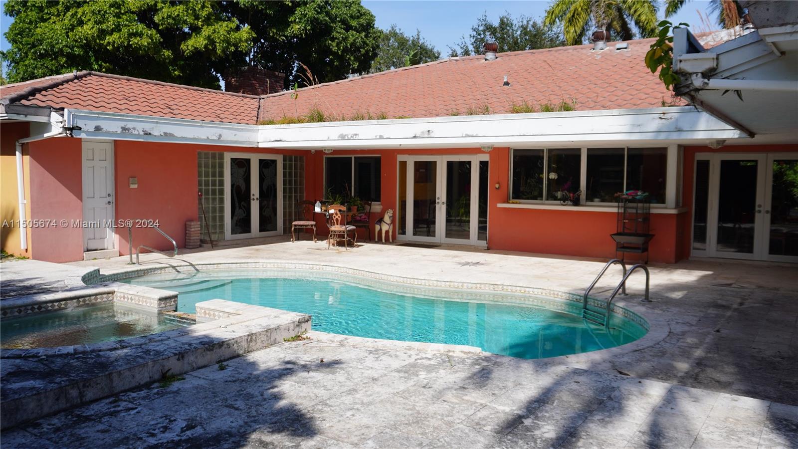 12 56 38 .94 AC E150FT OF - Residential