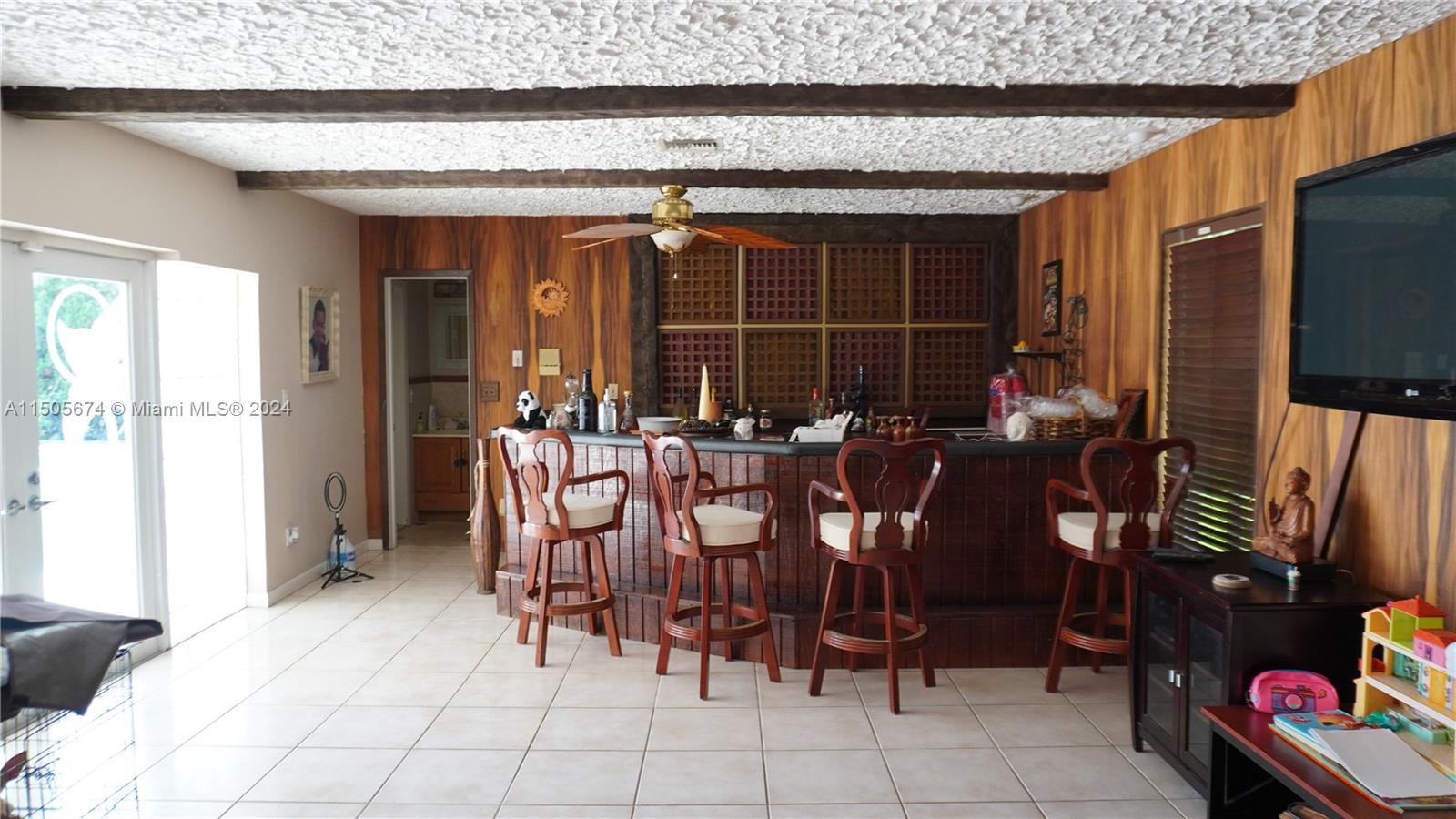 12 56 38 .94 AC E150FT OF - Residential