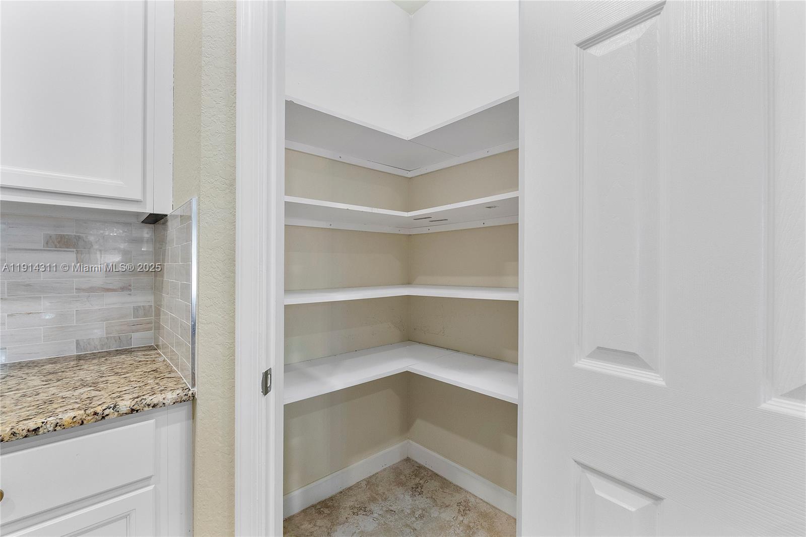 WELLINGTON PARC - Residential Lease