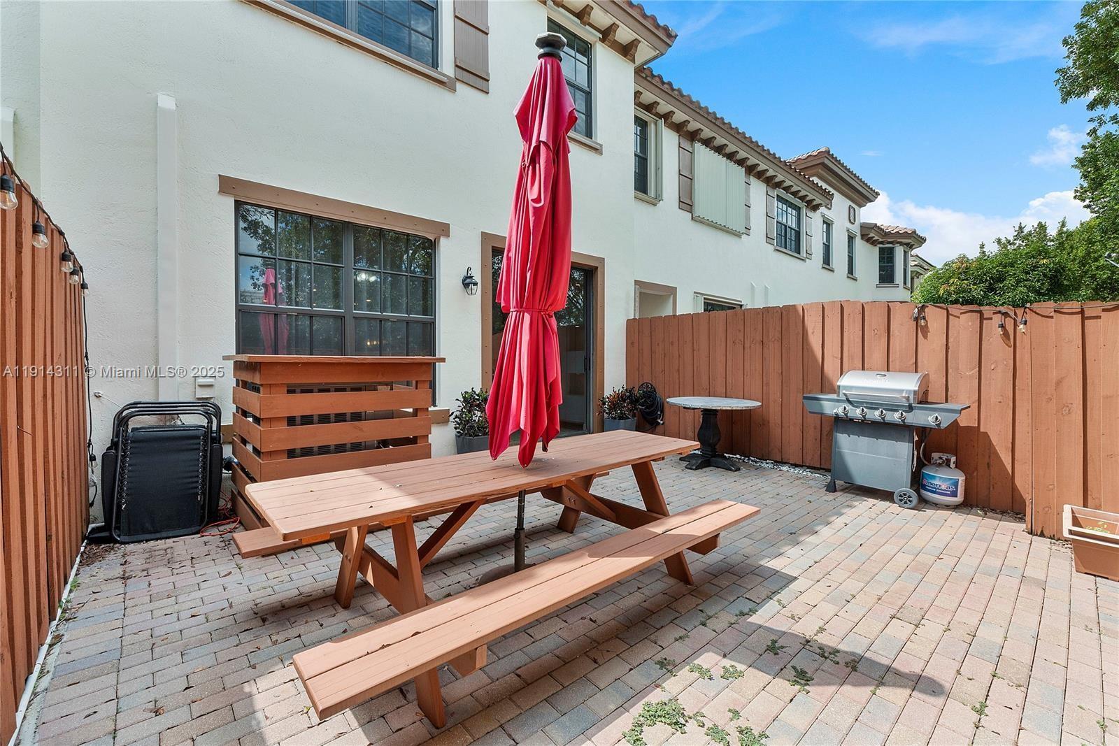 WELLINGTON PARC - Residential Lease