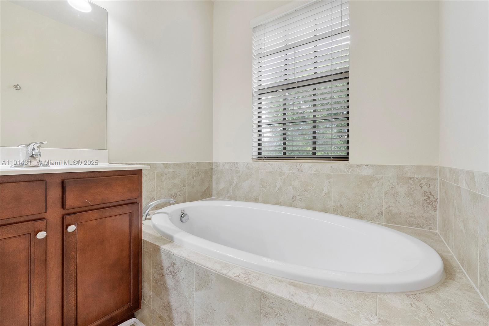 WELLINGTON PARC - Residential Lease