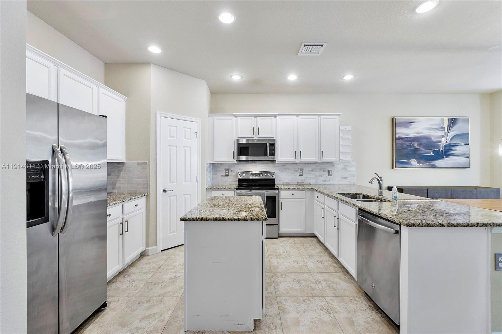 WELLINGTON PARC - Residential Lease