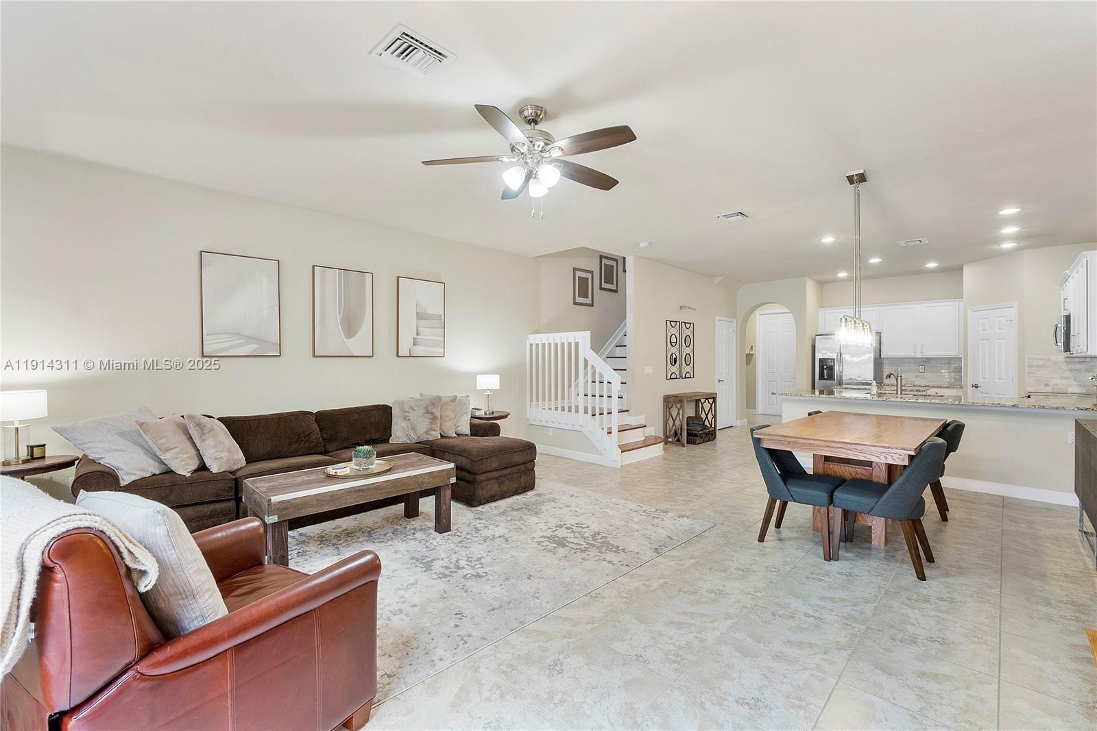 WELLINGTON PARC - Residential Lease