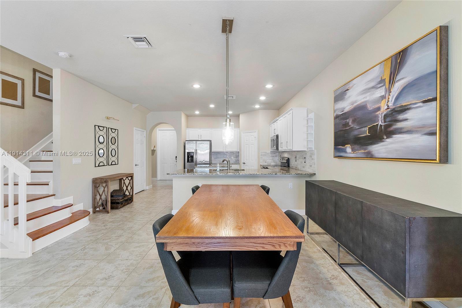 WELLINGTON PARC - Residential Lease