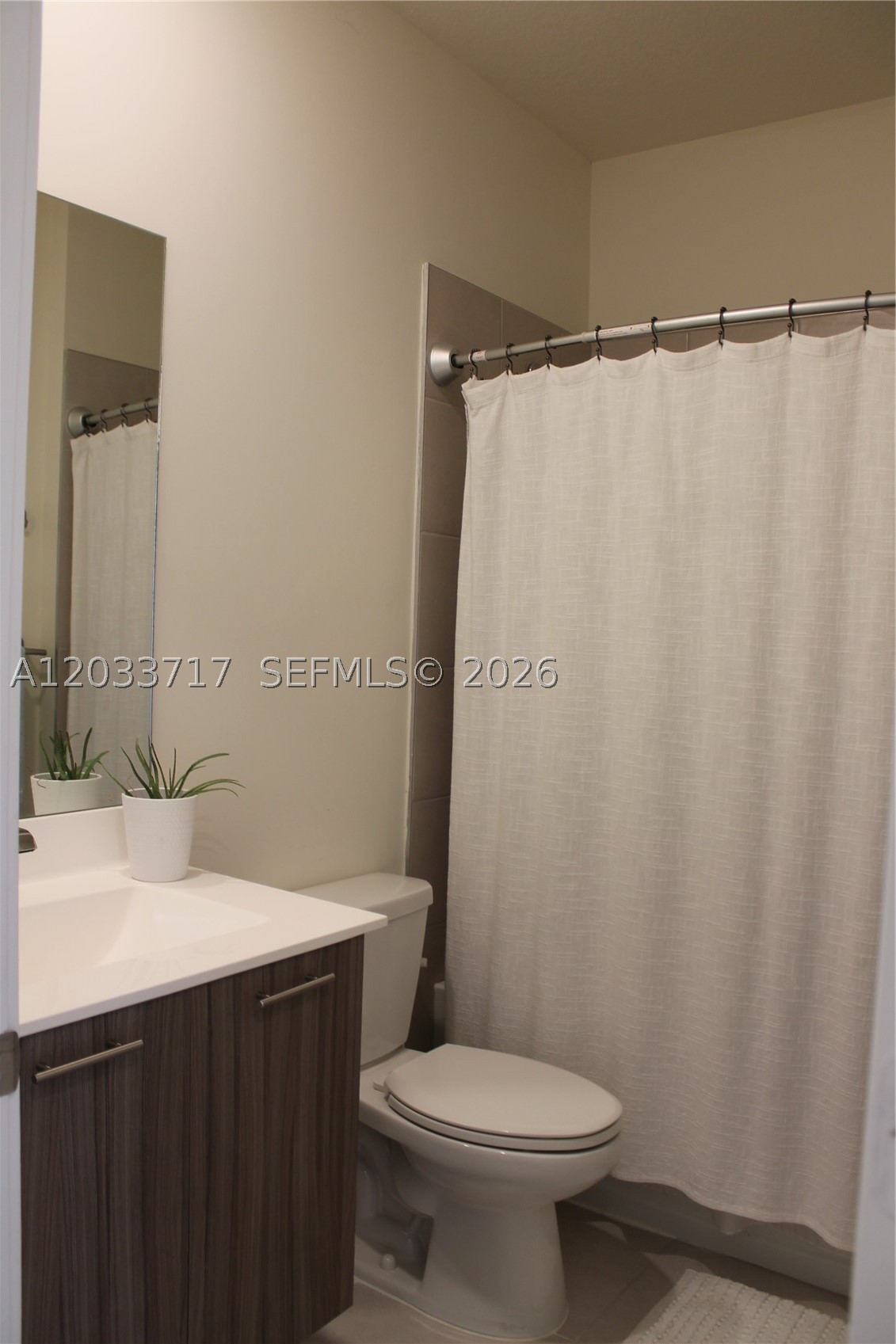 URBANA AT RESIDENCES - Residential