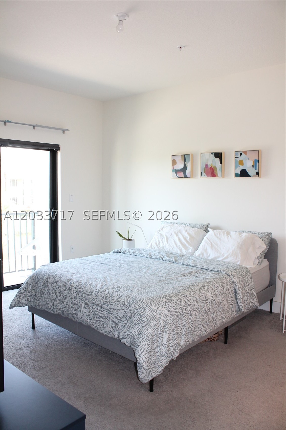 URBANA AT RESIDENCES - Residential