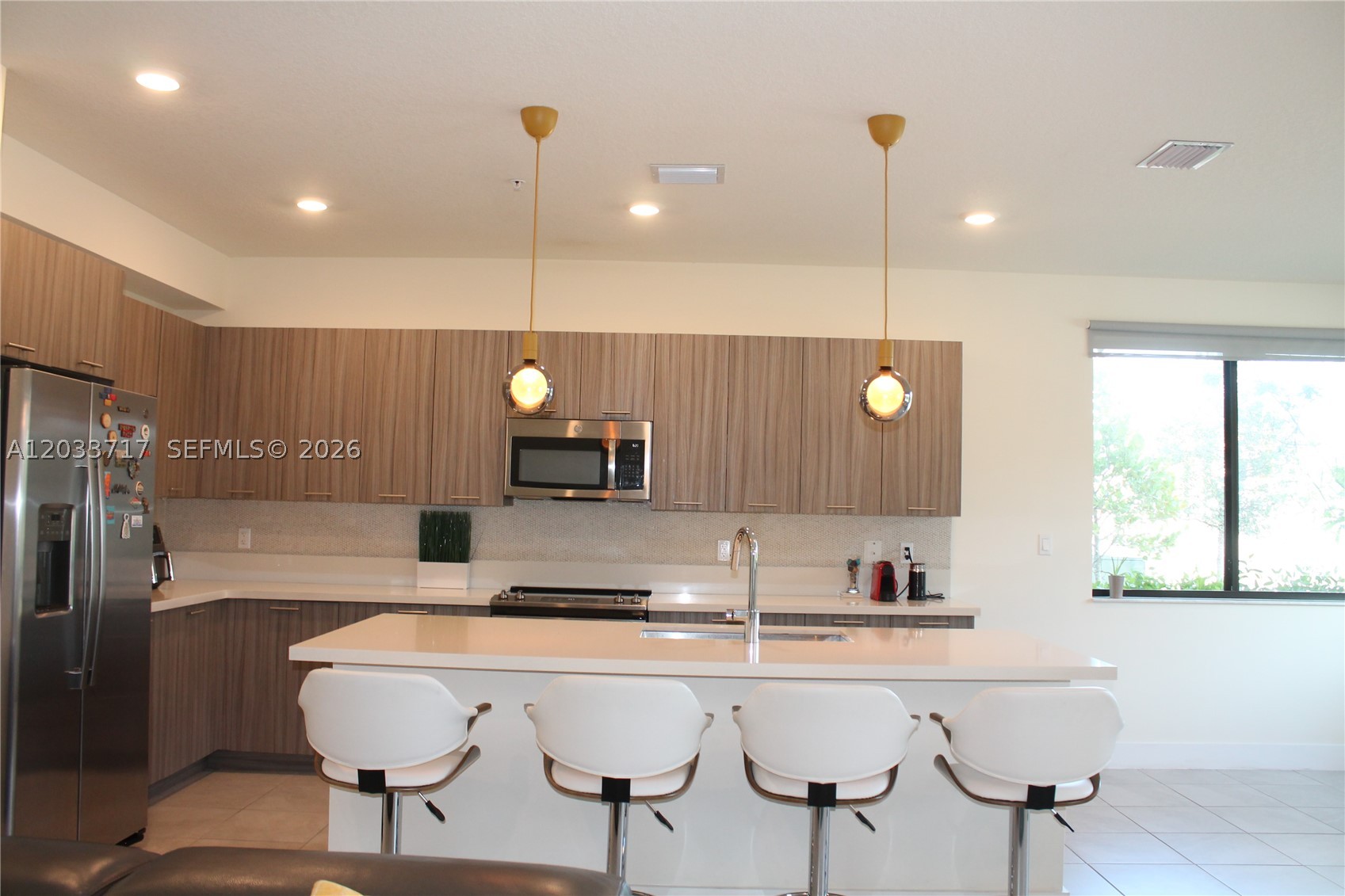 URBANA AT RESIDENCES - Residential