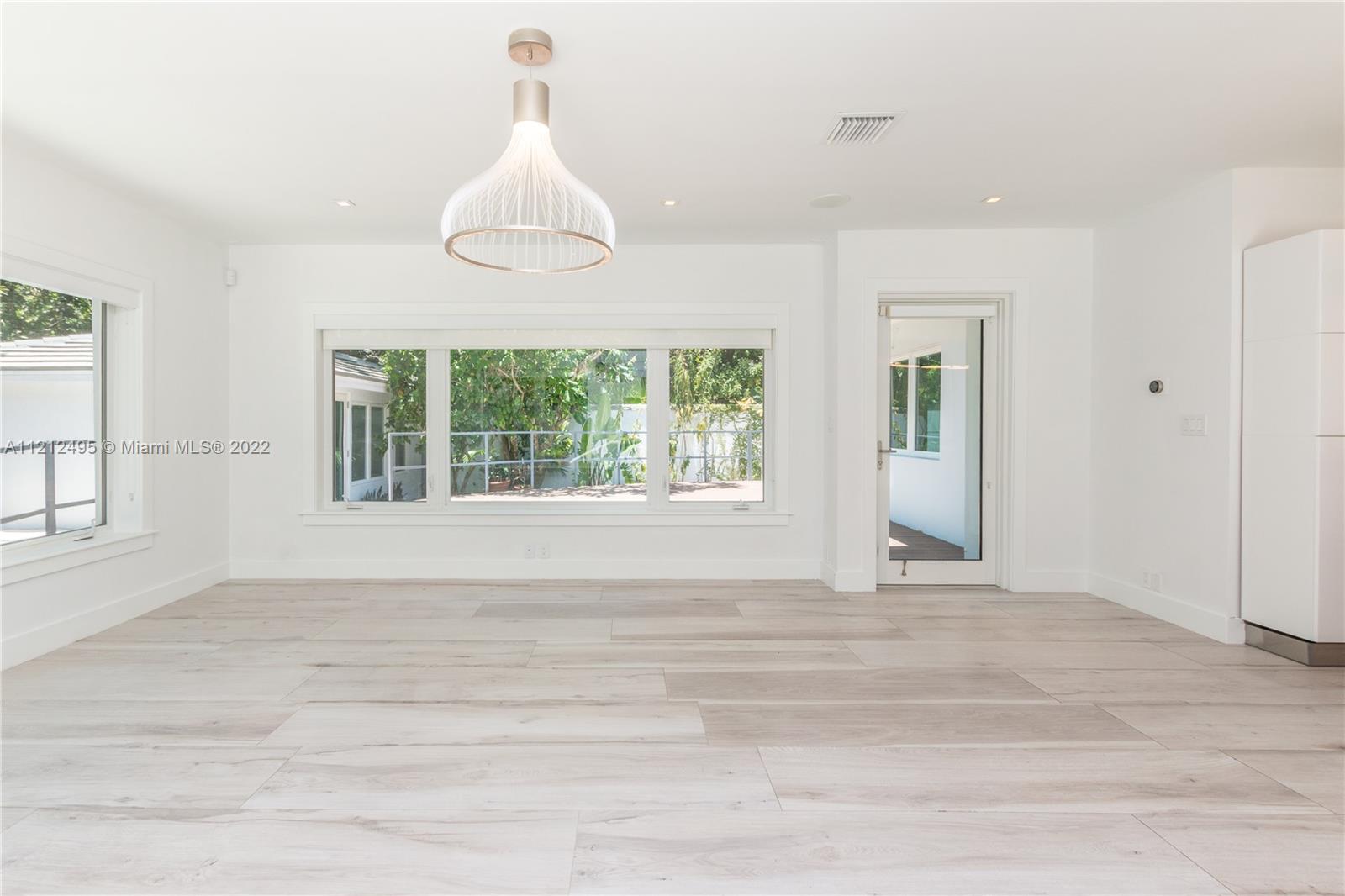 LEAFY WAY - Residential