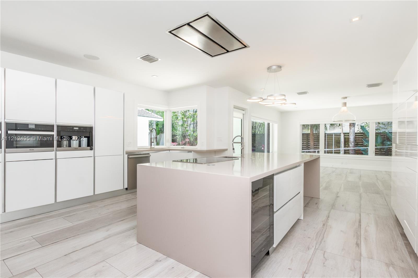 LEAFY WAY - Residential