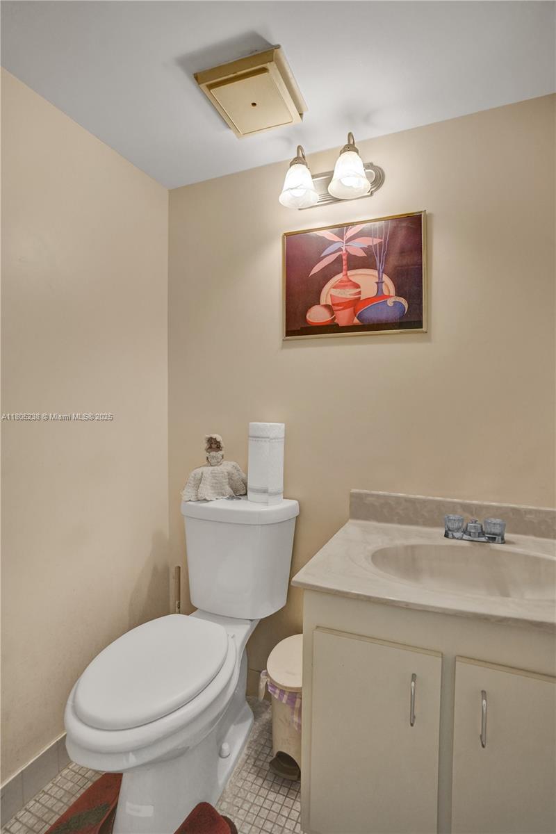 INVERRARY GARDENS CONDO I - Residential