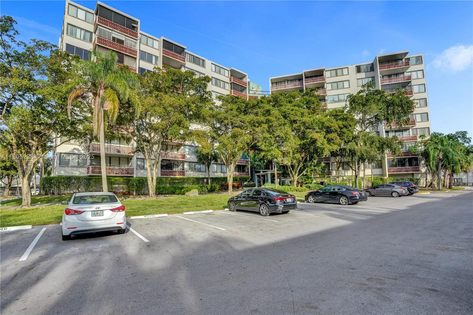 INVERRARY GARDENS CONDO I - Residential