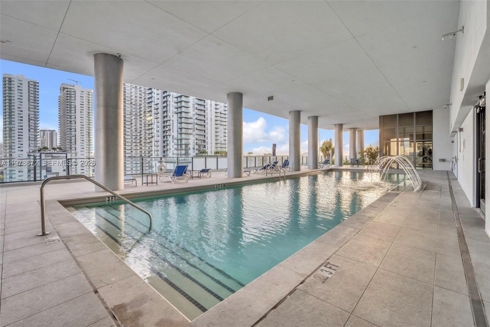 CANVAS CONDO - Residential