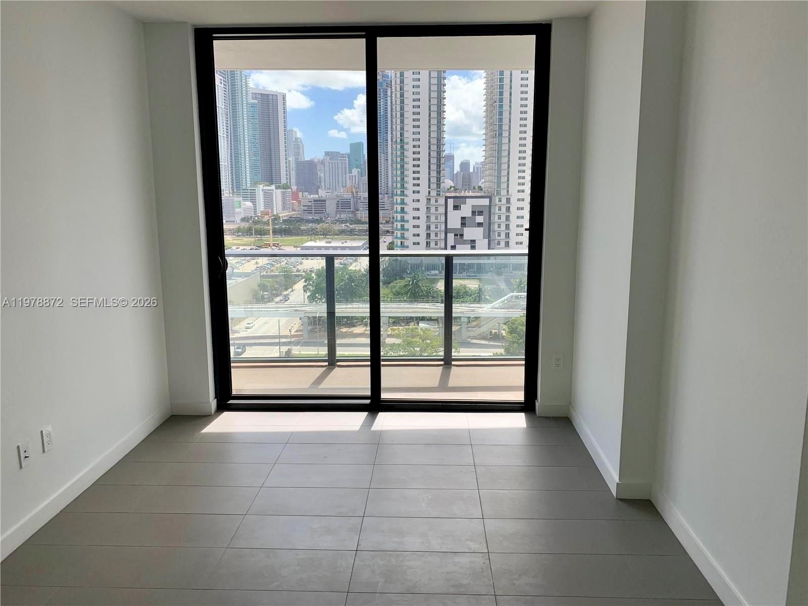 CANVAS CONDO - Residential