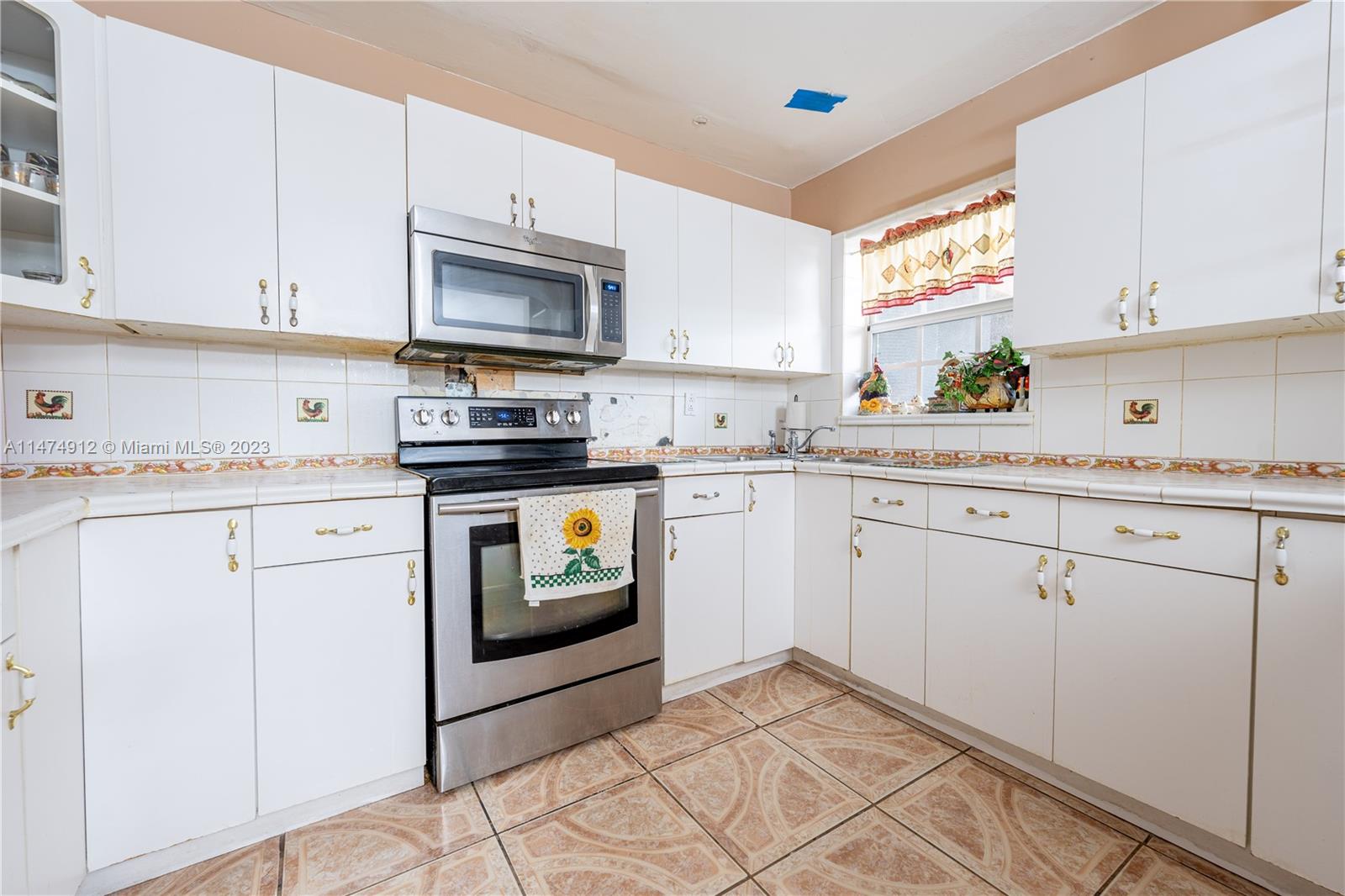 CAROL CITY 1 ST ADDN - Residential