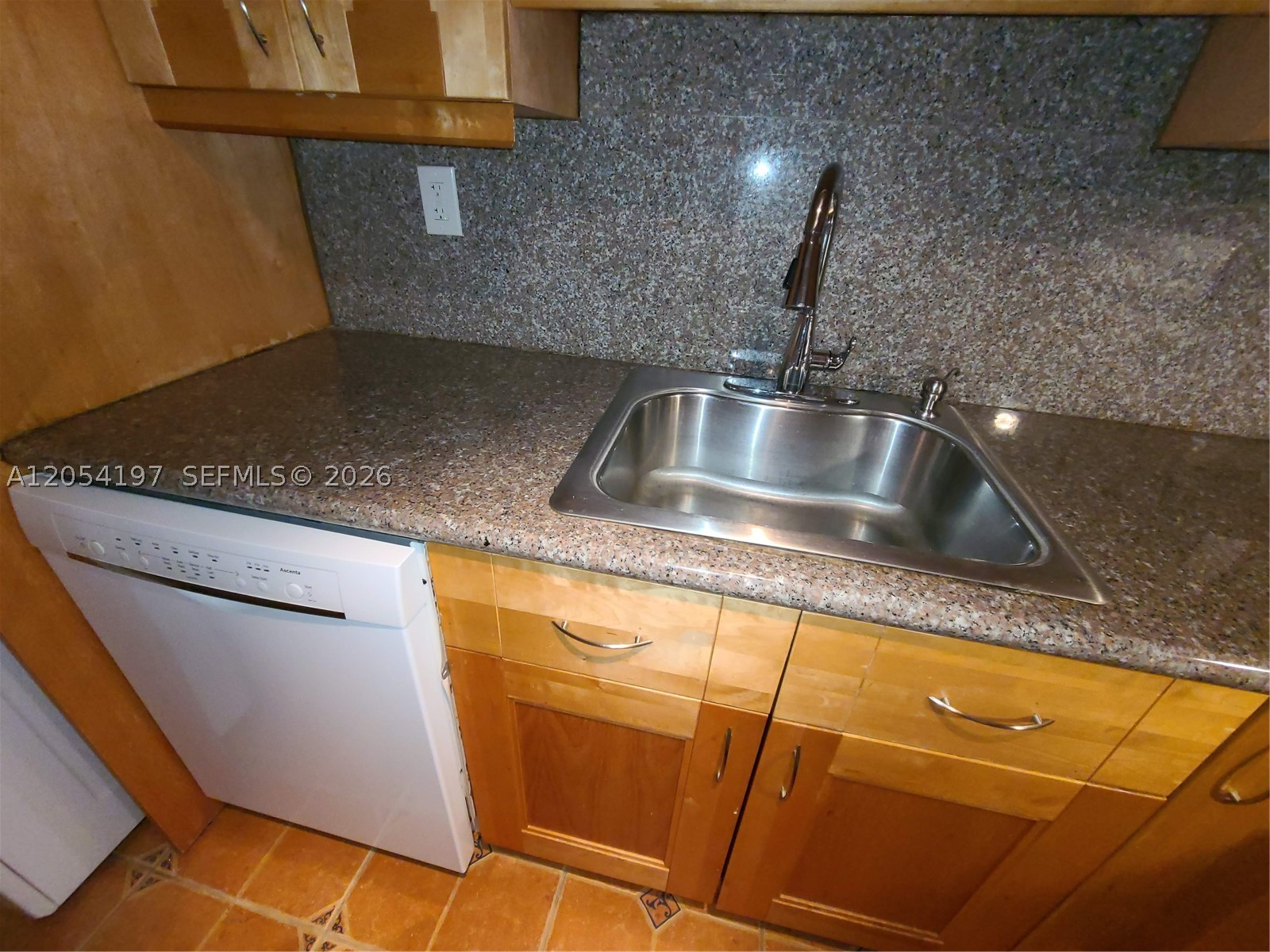 BAY POINT EAST CONDO - Residential Lease