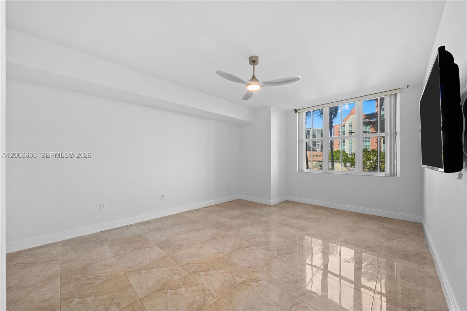 AVENTURA MARINA CONDO NUM - Residential