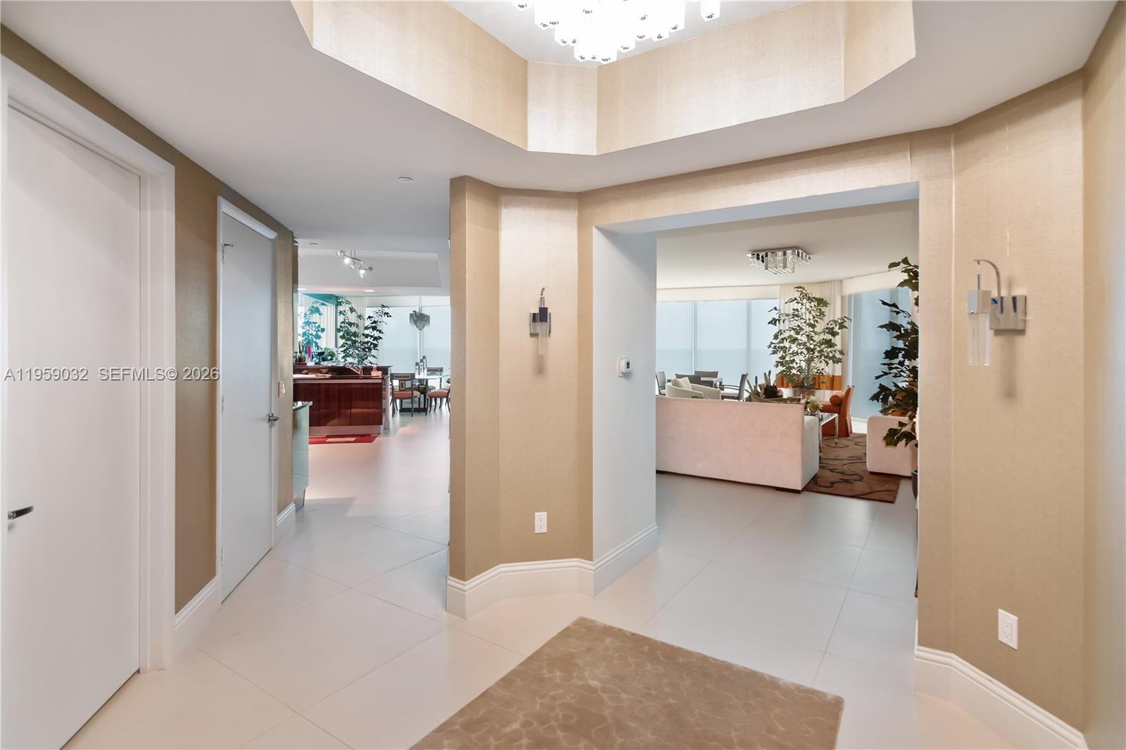 2711 HOLLYWOOD BEACH COND - Residential