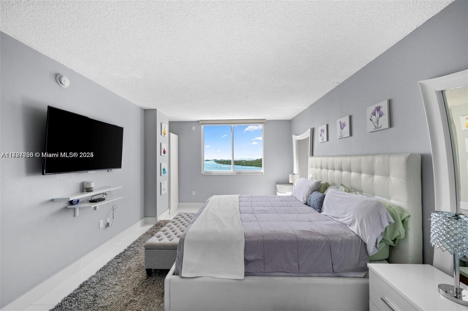 ARLEN HOUSE CONDO - Residential