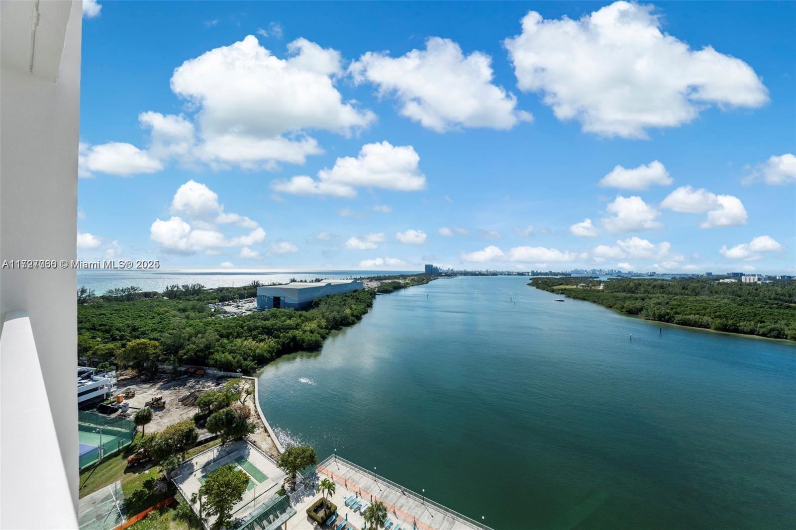 ARLEN HOUSE CONDO - Residential