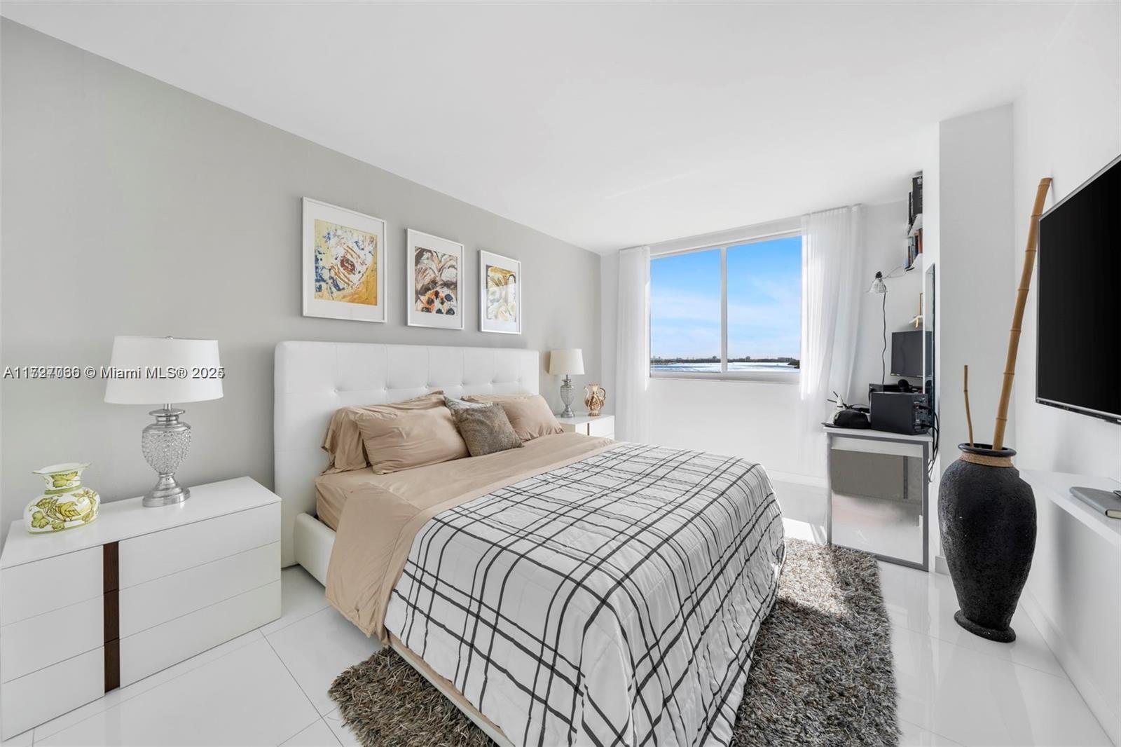 ARLEN HOUSE CONDO - Residential