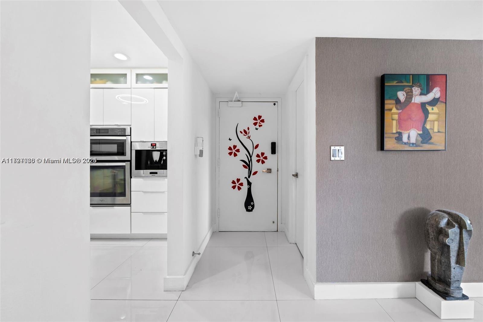 ARLEN HOUSE CONDO - Residential