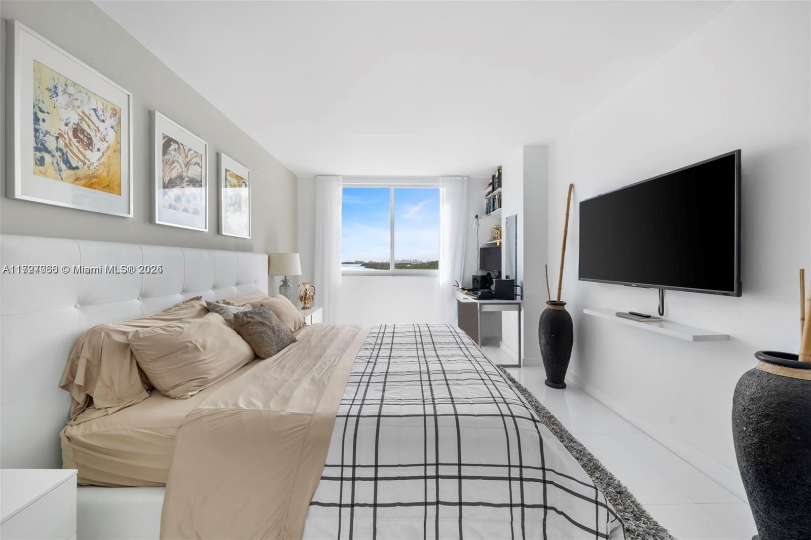 ARLEN HOUSE CONDO - Residential