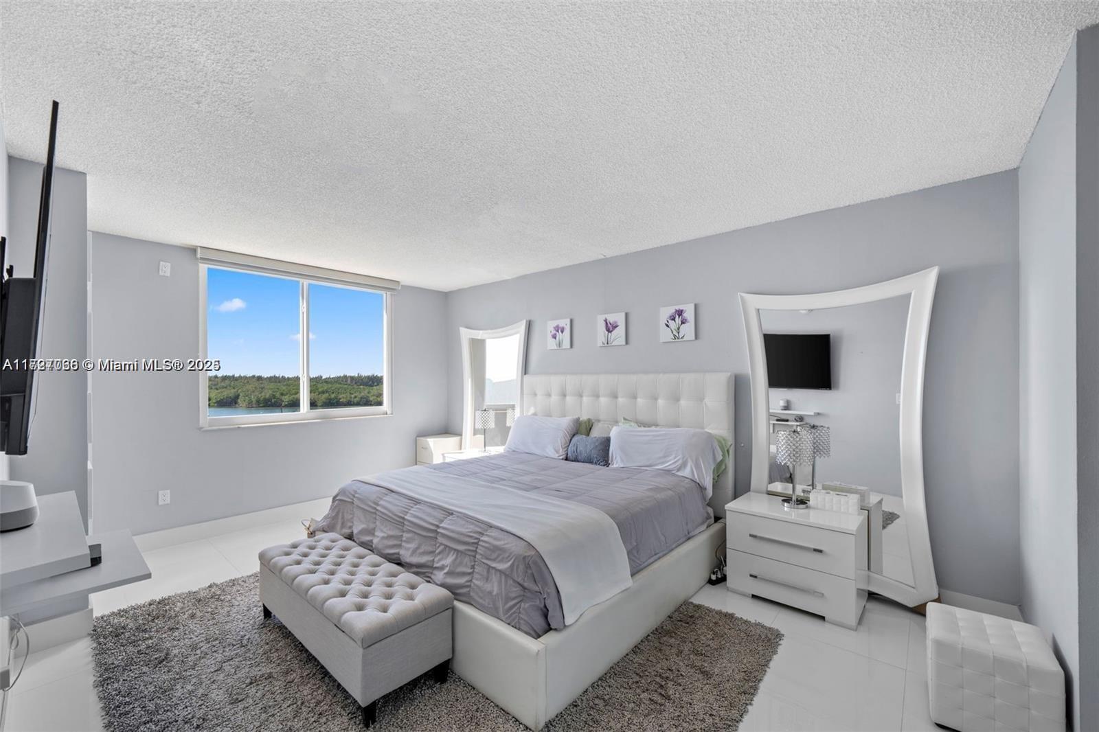 ARLEN HOUSE CONDO - Residential