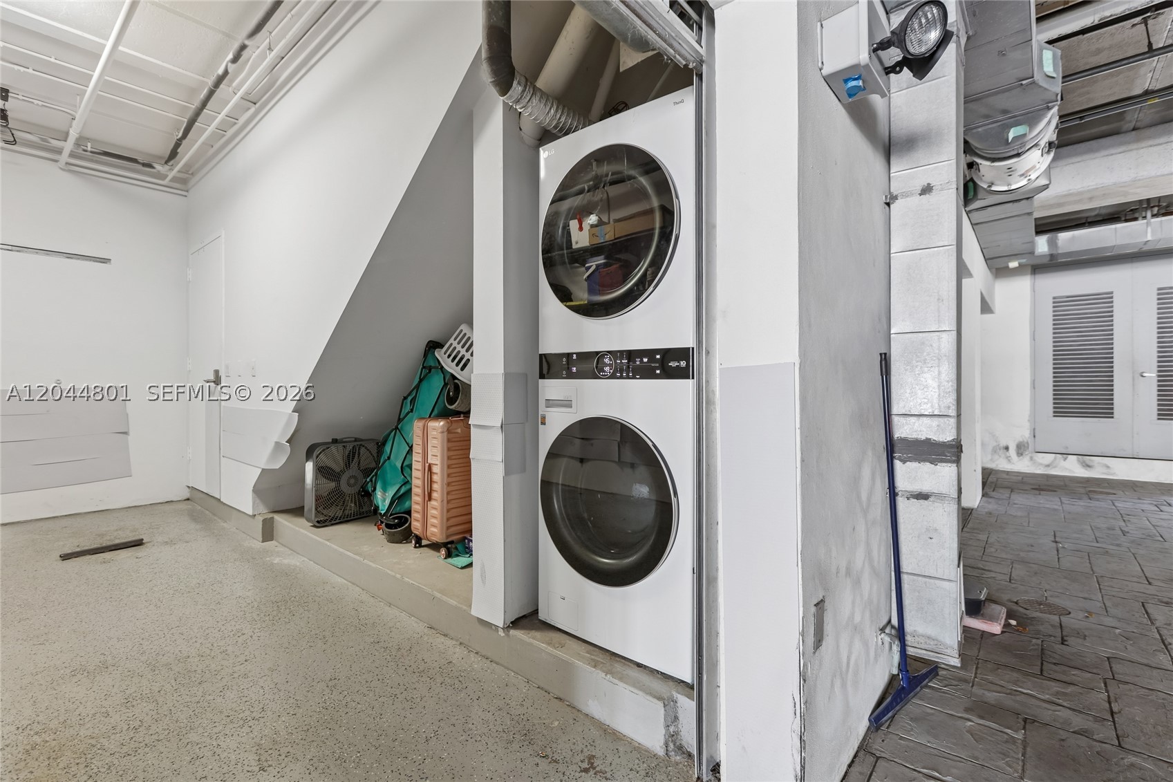 WASHINGTON CORNER CONDO - Residential