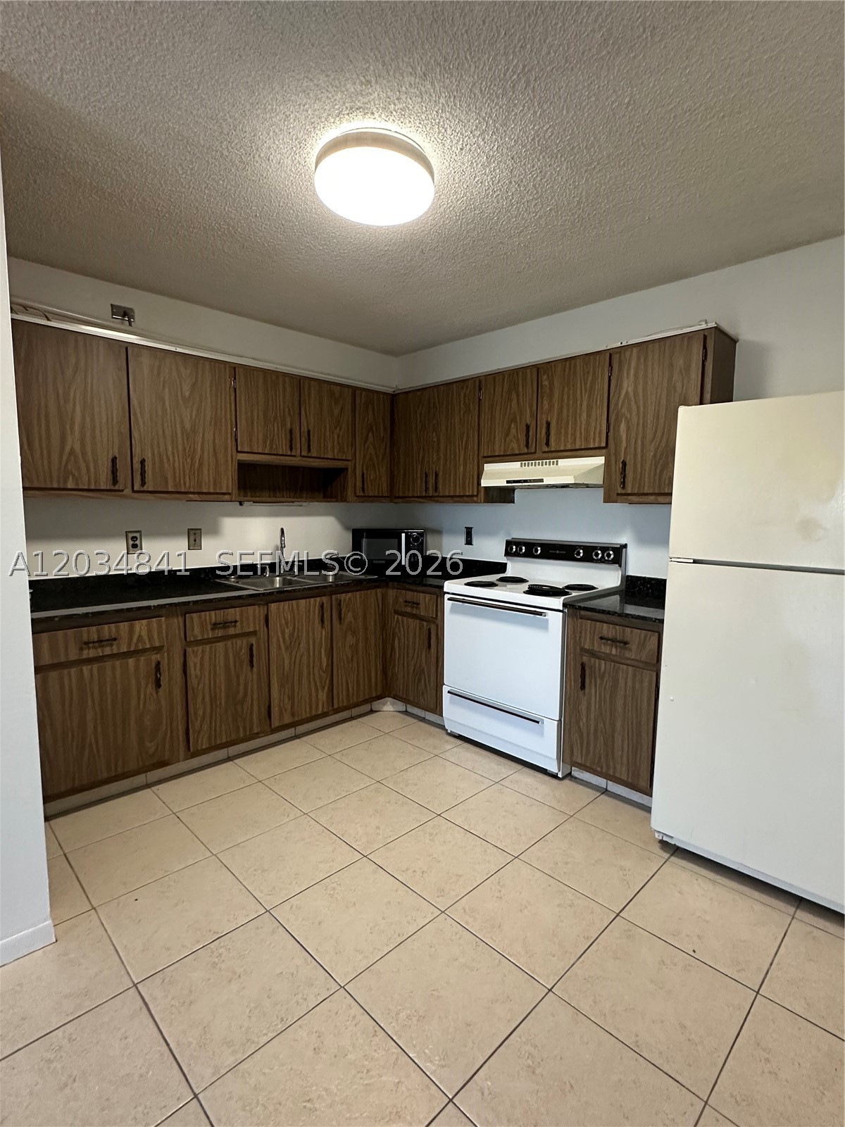 LA PINATA CONDO - Residential Lease