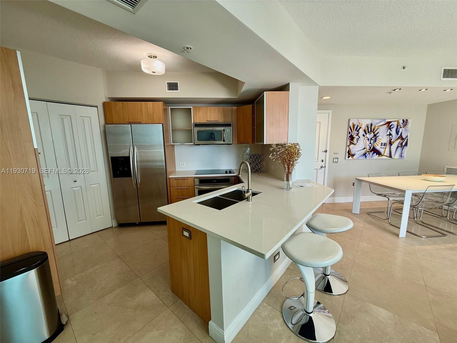 PLATINUM CONDO - Residential Lease