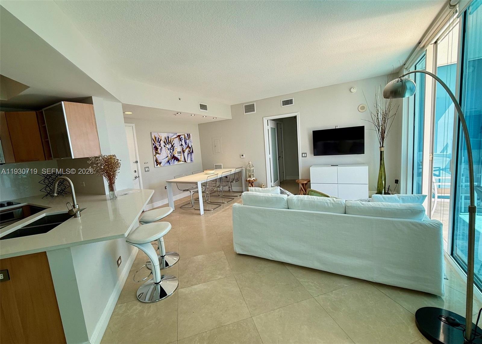 PLATINUM CONDO - Residential Lease