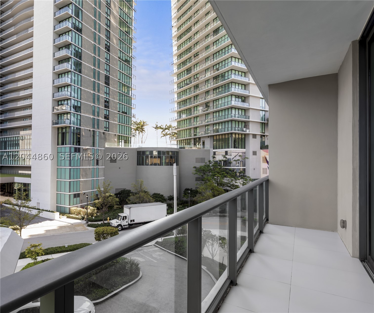 PARAISO BAYVIEWS CONDO - Residential